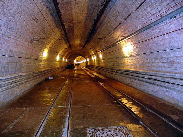 Tunel zum Munitionslager