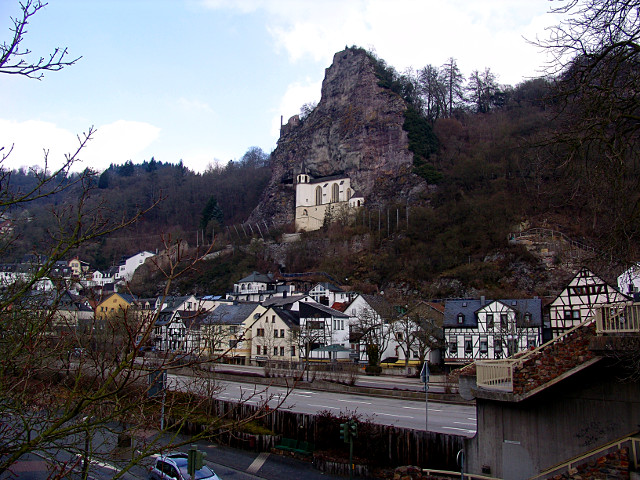 Felsenkirche mit Burg