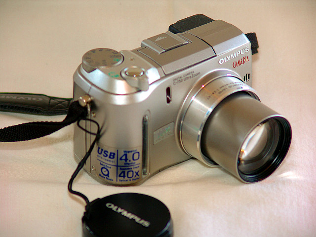 Olympus C-750 Ultra Zoom